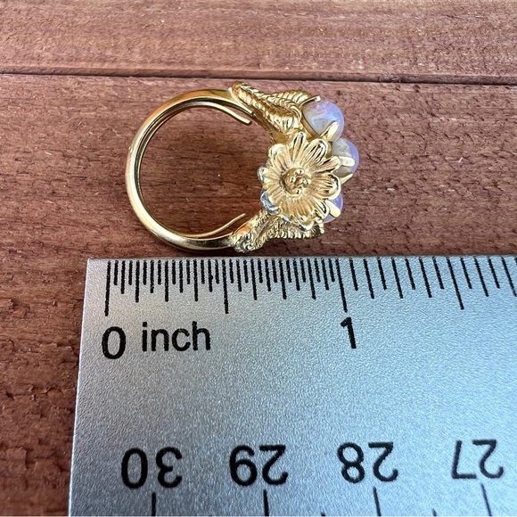 Avon Brand Gold Tone Ring with Opal like beads and flowers - Adjustable 5.5 - 6 - Picture 12 of 12